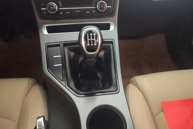 Used Geely Auto Emgrand 2018 1.5L Manual Luxury Model Gear Lever