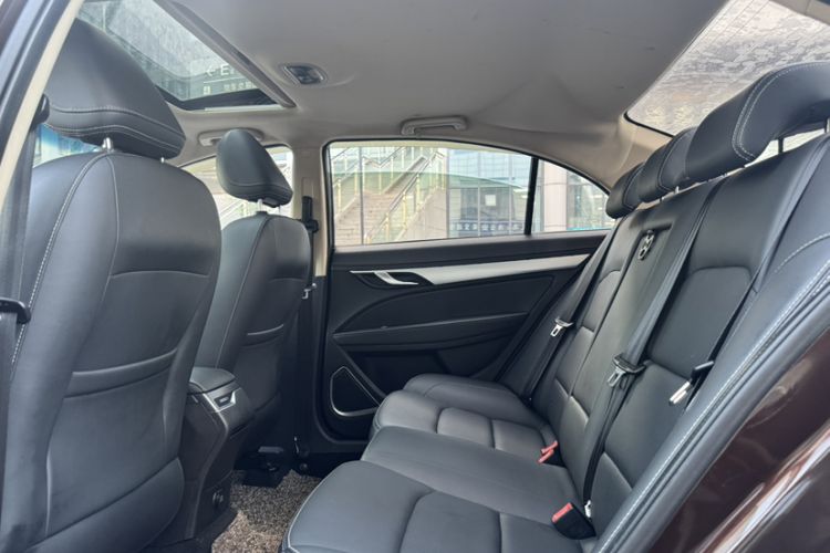 Used Geely Auto Emgrand 2018 1.5L CVT Upward Connect Edition Interior 3