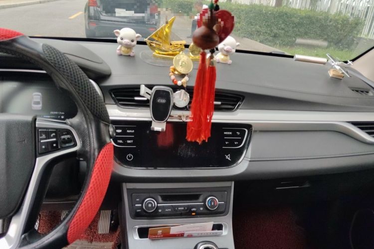 Used Geely Auto Emgrand 2018 1.5L Manual Upward Connect Edition Audio And AC Panel