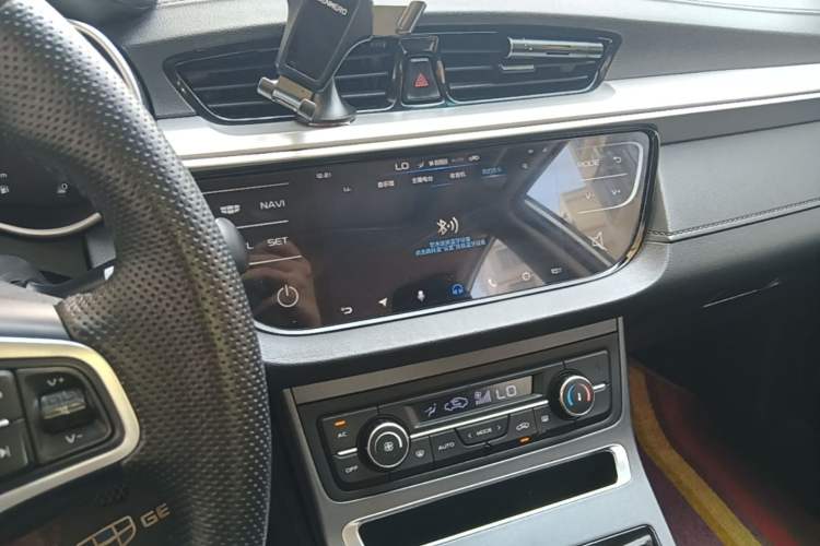 Used Geely Auto Emgrand 2018 1.5L Manual Upward Connect Edition Audio And AC Panel
