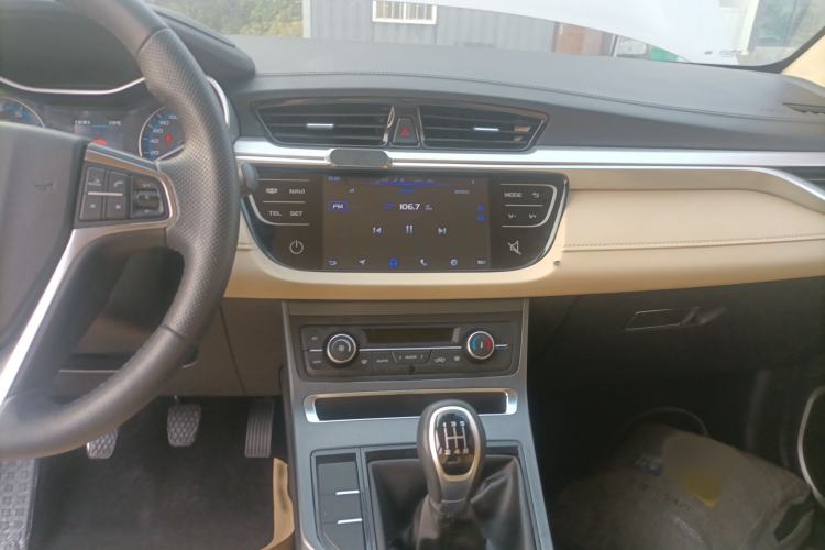 Used Geely Auto Emgrand 2018 1.5L Manual Luxury Model Audio And AC Panel