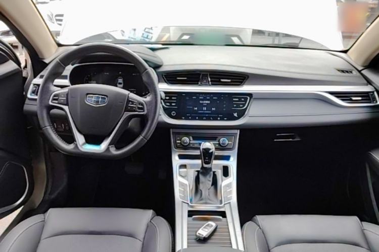 Used Geely Auto Emgrand 2018 1.5L CVT Upward Connect Edition Center Console