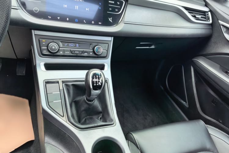 Used Geely Auto Emgrand 2018 1.5L Manual Upward Connect Edition Gear Lever