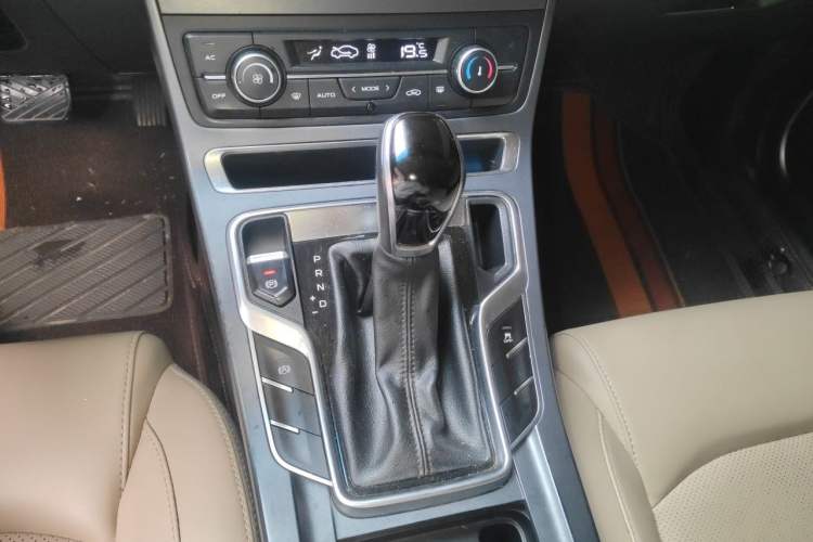 Used Geely Auto Emgrand 2018 1.5L CVT Luxury Model Gear Lever
