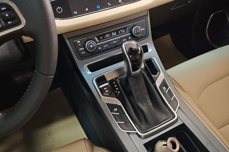 Used Geely Auto Emgrand 2018 1.5L CVT Luxury Model Gear Lever