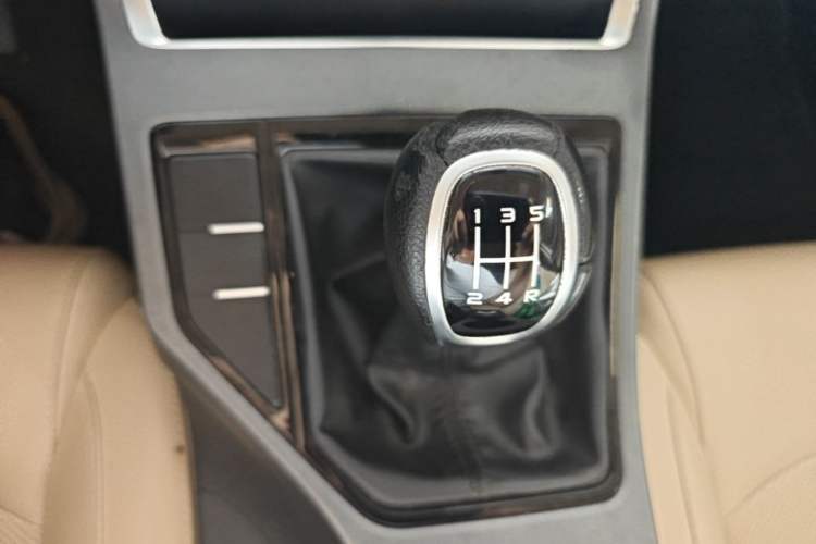 Used Geely Auto Emgrand 2018 1.5L Manual Luxury Model Gear Lever