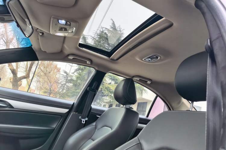 Used Geely Auto Emgrand 2018 1.5L Manual Upward Connect Edition Headliner