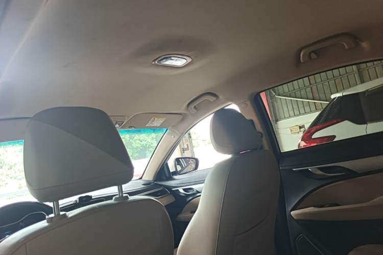 Used Geely Auto Emgrand 2018 1.5L Manual Luxury Model Headliner