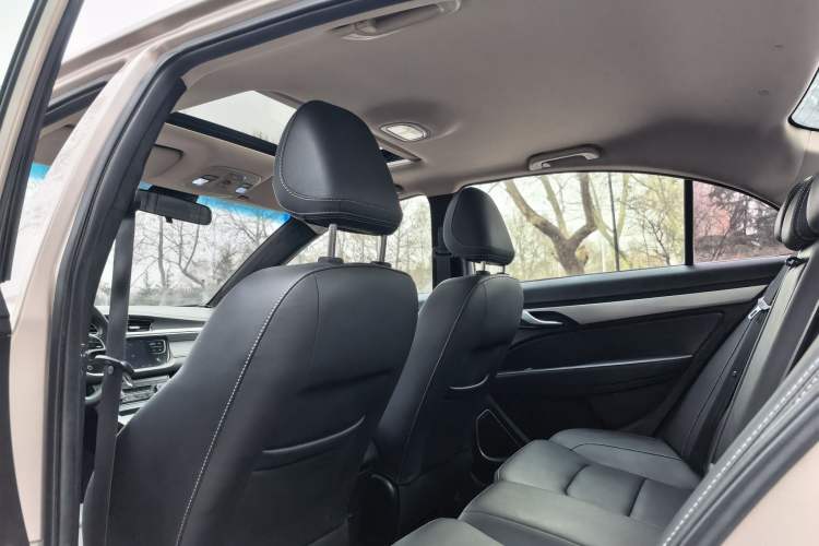 Used Geely Auto Emgrand 2018 1.5L Manual Upward Connect Edition Interior 3