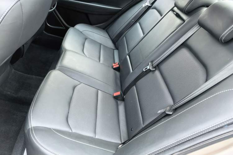 Used Geely Auto Emgrand 2018 1.5L Manual Upward Connect Edition Interior 4