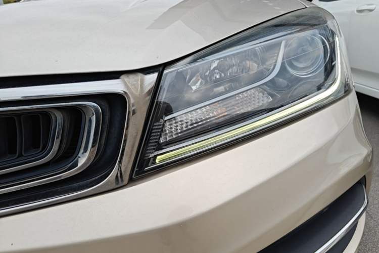 Used Geely Auto Emgrand 2018 1.5L Manual Upward Connect Edition Left Front Headlight