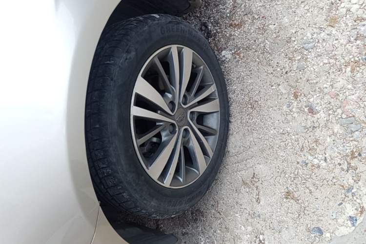 Used Geely Auto Emgrand 2018 1.5L CVT Upward Connect Edition Left Front Wheel Hub