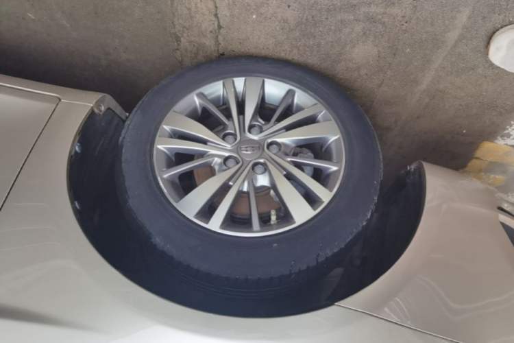 Used Geely Auto Emgrand 2018 1.5L CVT Upward Connect Edition Left Front Wheel Hub