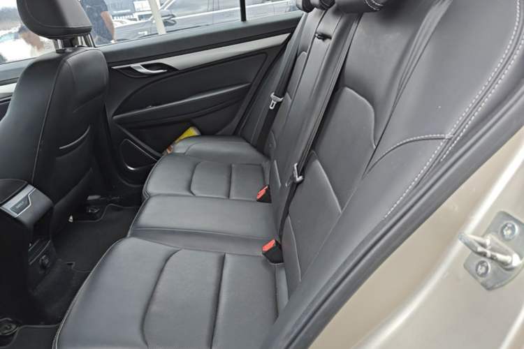 Used Geely Auto Emgrand 2018 1.5L Manual Upward Connect Edition Left Rear Seat