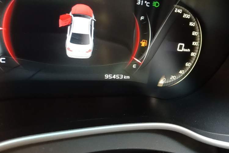 Used Geely Auto Emgrand 2018 1.5L CVT Upward Connect Edition Odometer Close Up