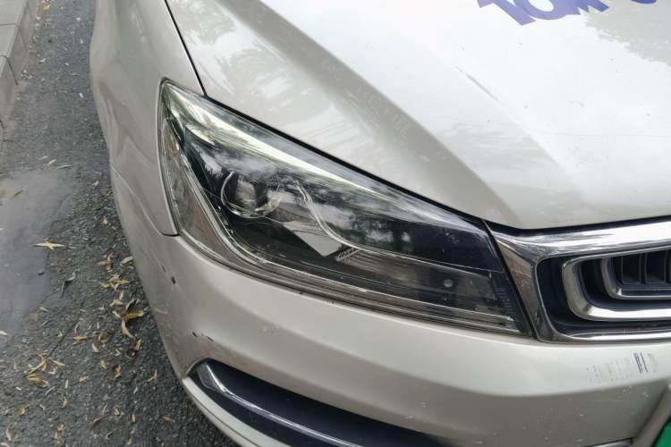 Used Geely Auto Emgrand 2018 1.5L Manual Upward Connect Edition Right Front Headlight