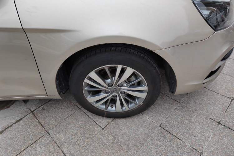 Used Geely Auto Emgrand 2018 1.5L Manual Upward Connect Edition Right Front Wheel Hub