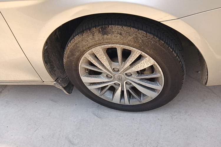 Used Geely Auto Emgrand 2018 1.5L Manual Upward Connect Edition Right Front Wheel Hub