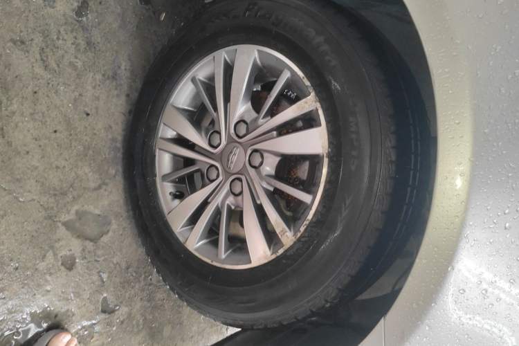 Used Geely Auto Emgrand 2018 1.5L CVT Luxury Model Right Front Wheel Hub