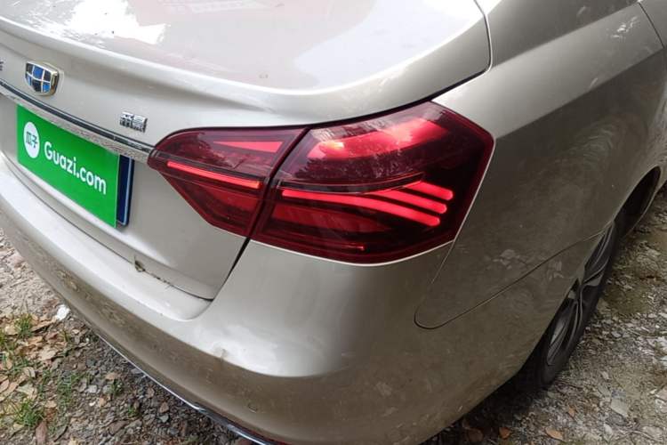 Used Geely Auto Emgrand 2018 1.5L CVT Upward Connect Edition Right Rear Taillight