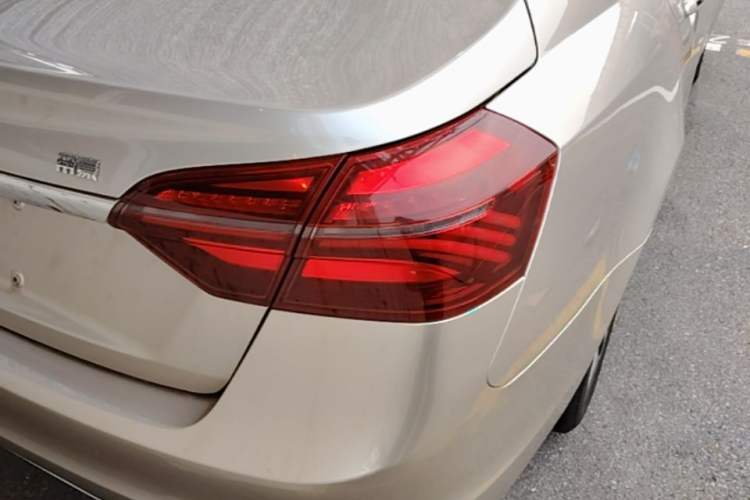 Used Geely Auto Emgrand 2018 1.5L CVT Upward Connect Edition Right Rear Taillight