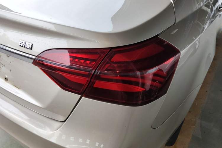 Used Geely Auto Emgrand 2018 1.5L CVT Luxury Model Right Rear Taillight