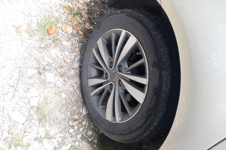 Used Geely Auto Emgrand 2018 1.5L CVT Upward Connect Edition Right Rear Wheel Hub