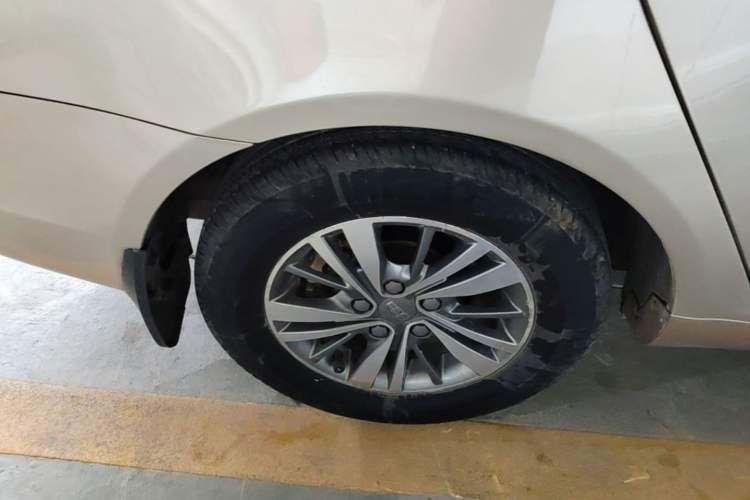 Used Geely Auto Emgrand 2018 1.5L CVT Luxury Model Right Rear Wheel Hub