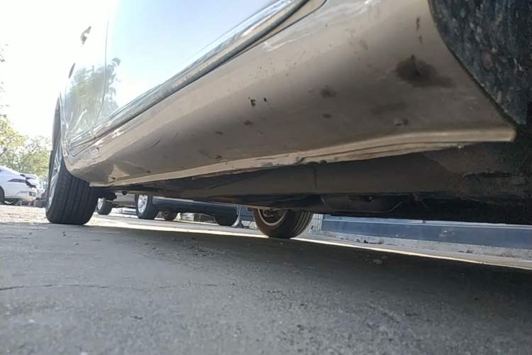 Used Geely Auto Emgrand 2018 1.5L CVT Upward Connect Edition Right Side Sill