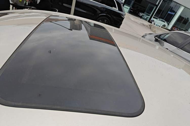 Used Geely Auto Emgrand 2018 1.5L Manual Upward Connect Edition Roof