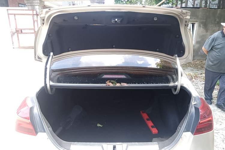Used Geely Auto Emgrand 2018 1.5L CVT Upward Connect Edition Trunk