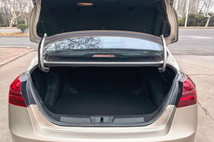 Used Geely Auto Emgrand 2018 1.5L Manual Upward Connect Edition Trunk