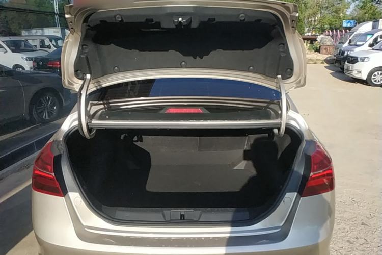 Used Geely Auto Emgrand 2018 1.5L CVT Upward Connect Edition Trunk