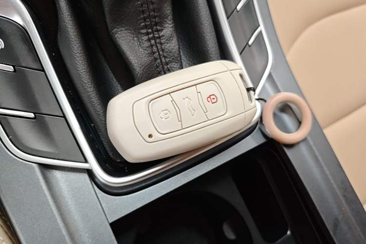 Used Geely Auto Emgrand 2018 1.5L CVT Luxury Model Vehicle Key
