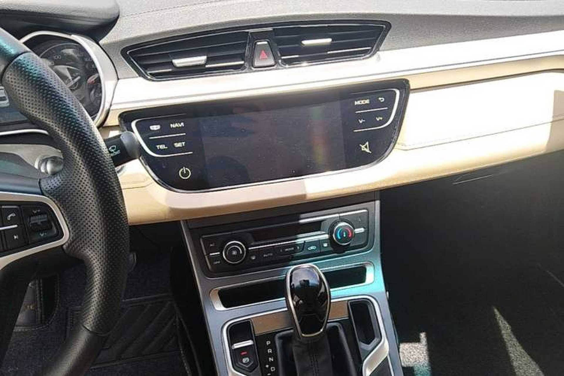 Used Geely Auto Emgrand 2018 1.5L CVT Luxury Model Audio And AC Panel