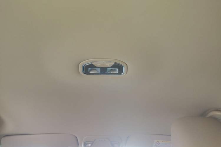 Used Geely Auto Emgrand 2018 1.5L Manual Luxury Model Headliner