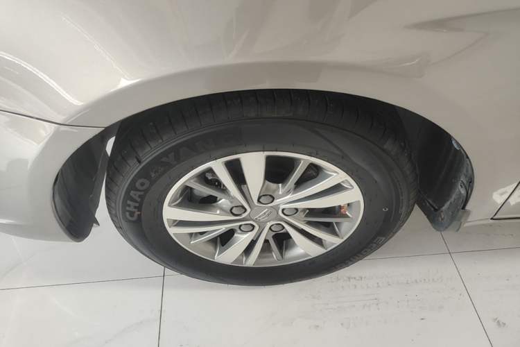 Used Geely Auto Emgrand 2018 1.5L Manual Luxury Model Left Front Wheel Hub