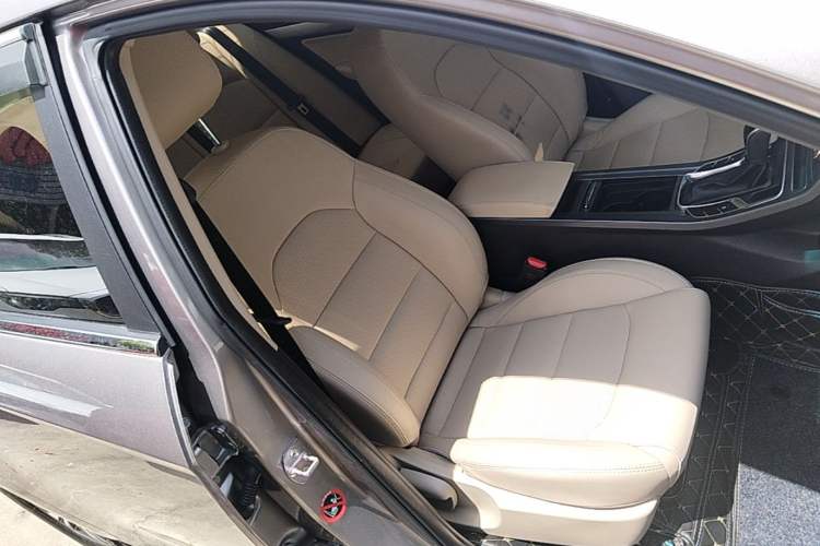 Used Geely Auto Emgrand 2018 1.5L CVT Luxury Model Right Front Seat