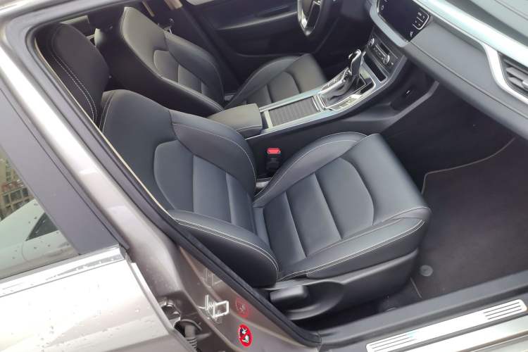 Used Geely Auto Emgrand 2018 1.5L CVT Upward Connect Edition Right Front Seat