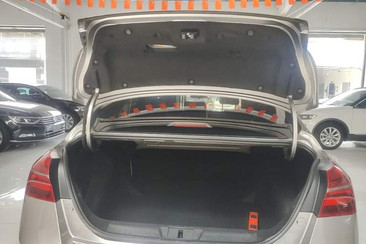 Used Geely Auto Emgrand 2018 1.5L Manual Luxury Model Trunk