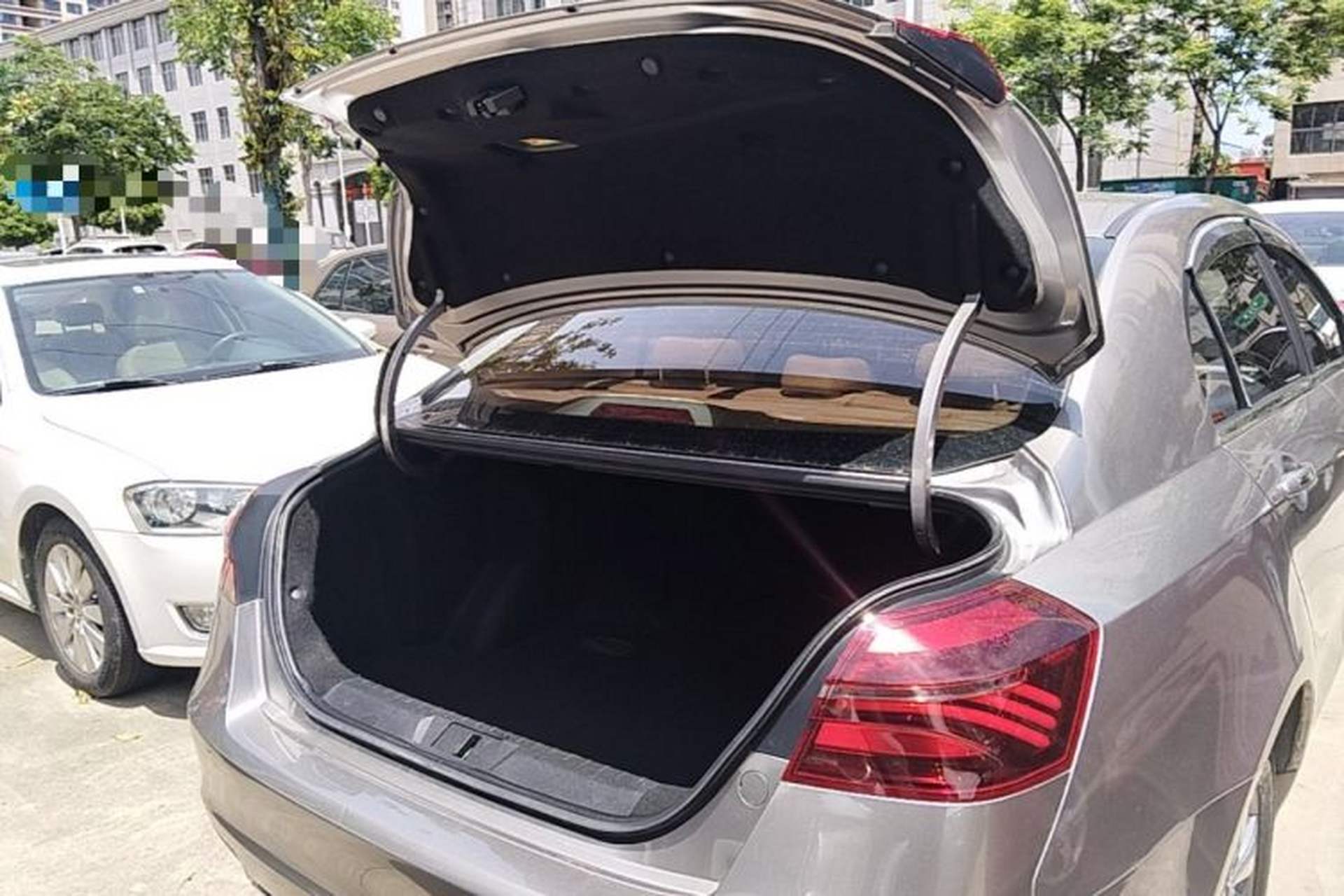 Used Geely Auto Emgrand 2018 1.5L CVT Luxury Model Trunk