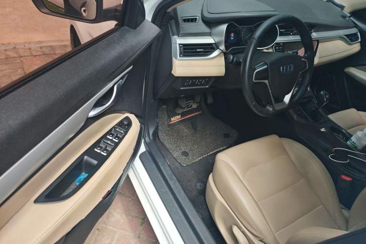 Used Geely Auto Emgrand 2018 1.5L Manual Luxury Model Driver Seat