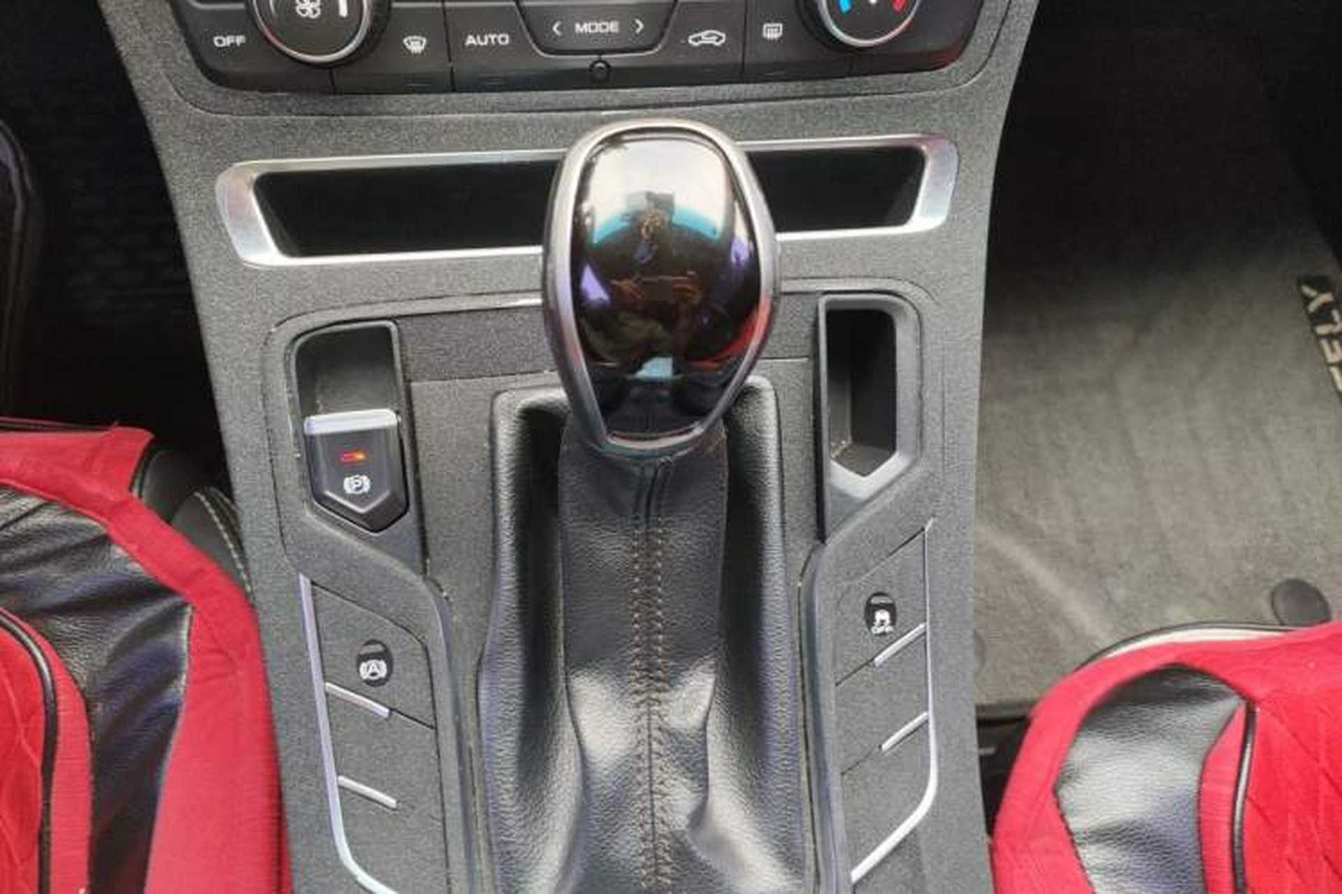 Used Geely Auto Emgrand 2018 1.5L CVT Upward Connect Edition Gear Lever