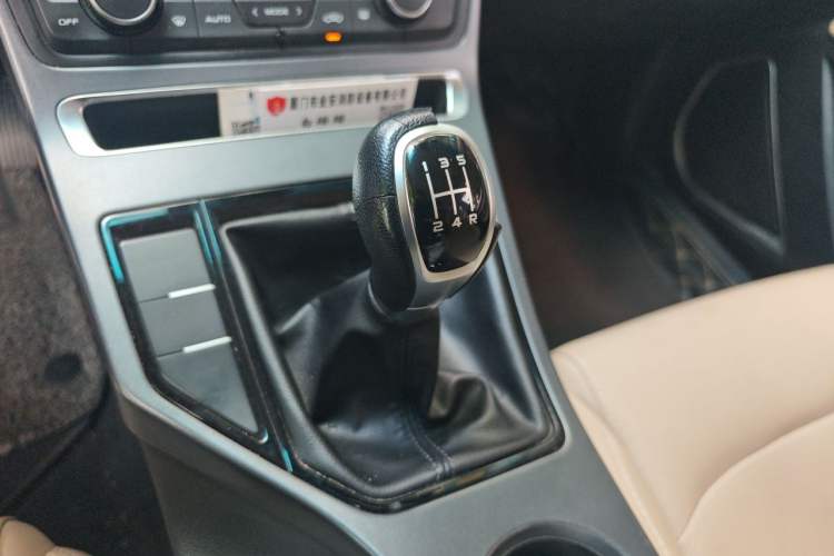 Used Geely Auto Emgrand 2018 1.5L Manual Luxury Model Gear Lever