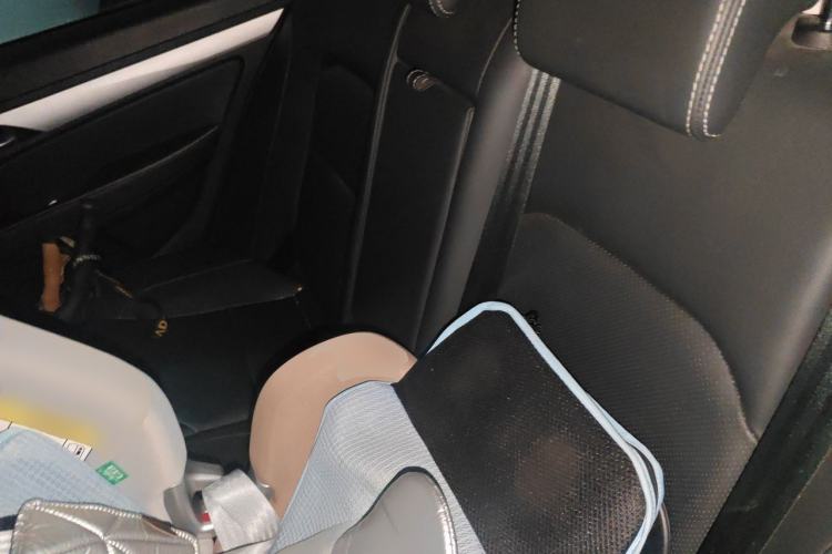 Used Geely Auto Emgrand 2018 1.5L CVT Upward Connect Edition Left Rear Seat