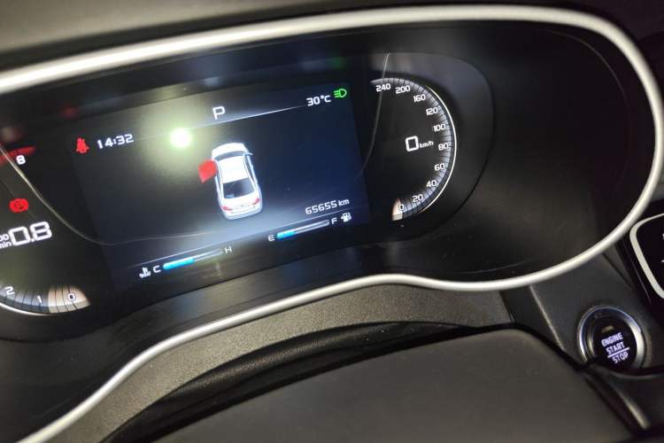 Used Geely Auto Emgrand 2018 1.5L CVT Upward Connect Edition Odometer Close Up
