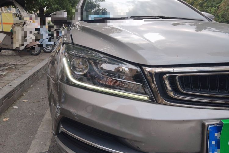 Used Geely Auto Emgrand 2018 1.5L CVT Upward Connect Edition Right Front Headlight