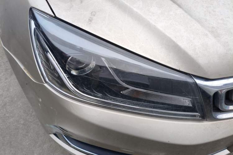 Used Geely Auto Emgrand 2018 1.5L CVT Upward Connect Edition Right Front Headlight