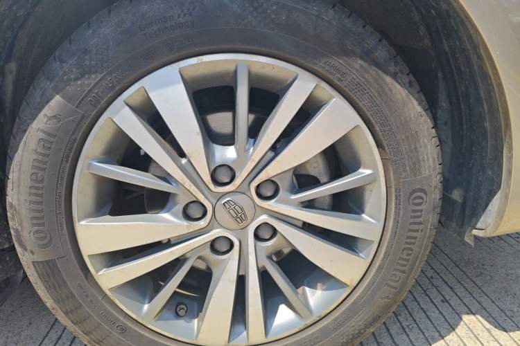 Used Geely Auto Emgrand 2018 1.5L CVT Upward Connect Edition Right Front Wheel Hub