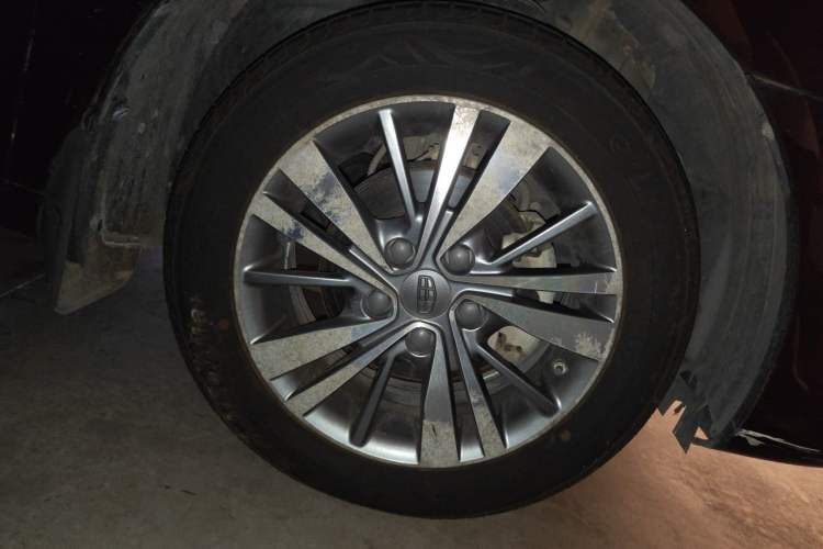 Used Geely Auto Emgrand 2018 1.5L CVT Upward Connect Edition Right Front Wheel Hub